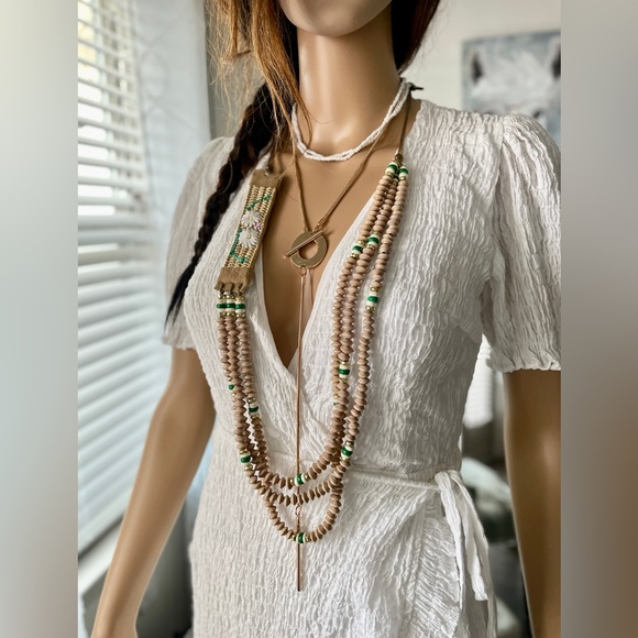 Meet Your Posher/Buyer - Picture 6 of 16